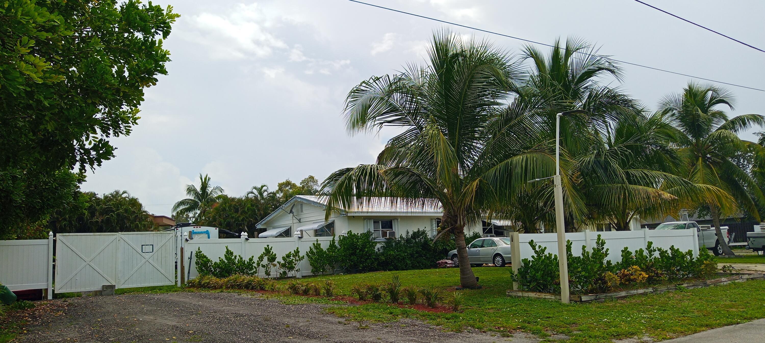 1975 Palm Acres, Palm Springs FL 33406