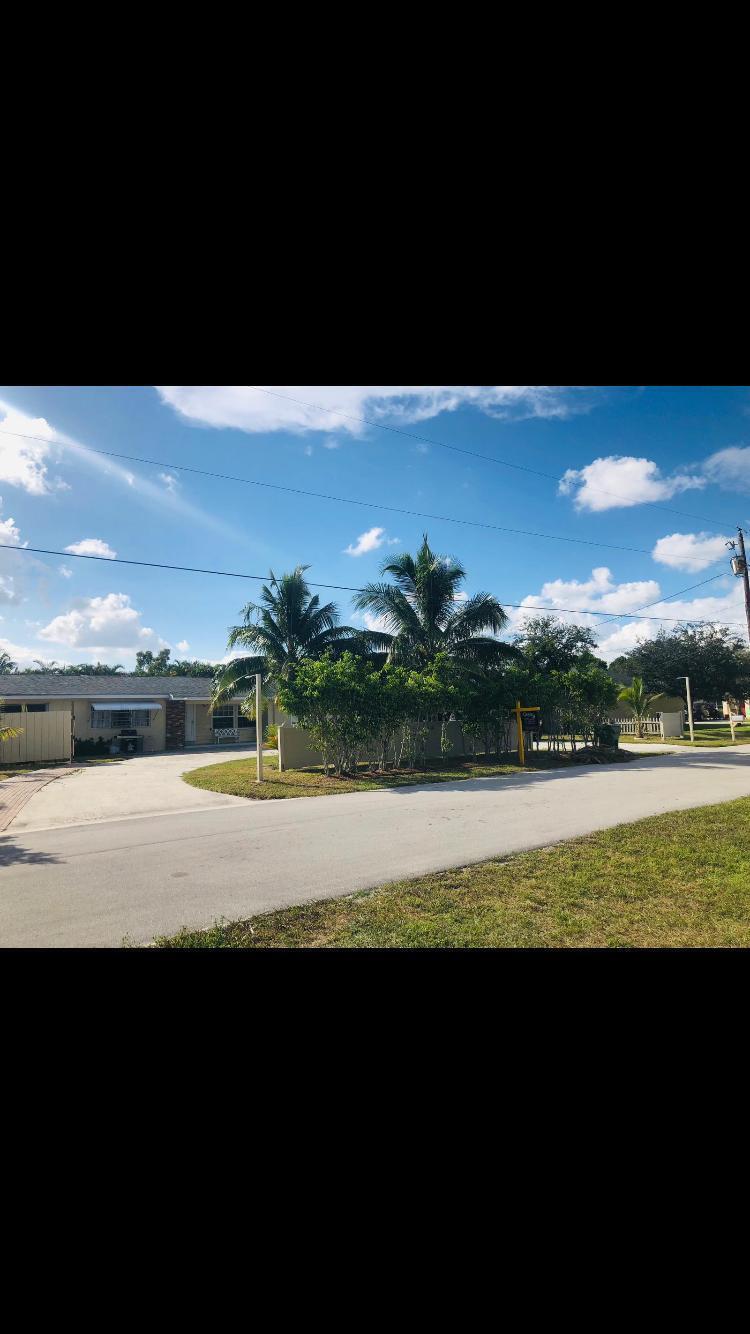 1975 Palm Acres, Palm Springs FL 33406