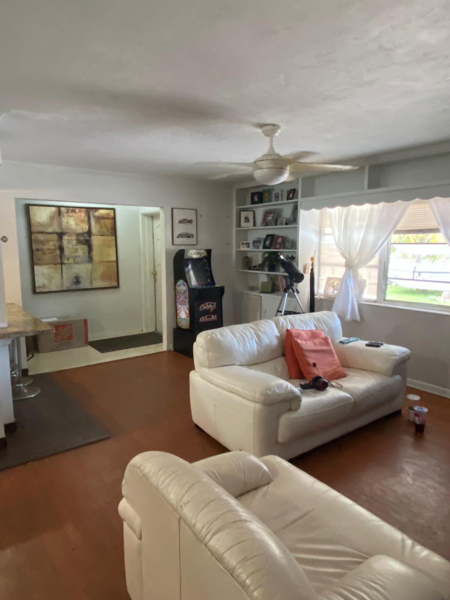 1975 Palm Acres, Palm Springs FL 33406
