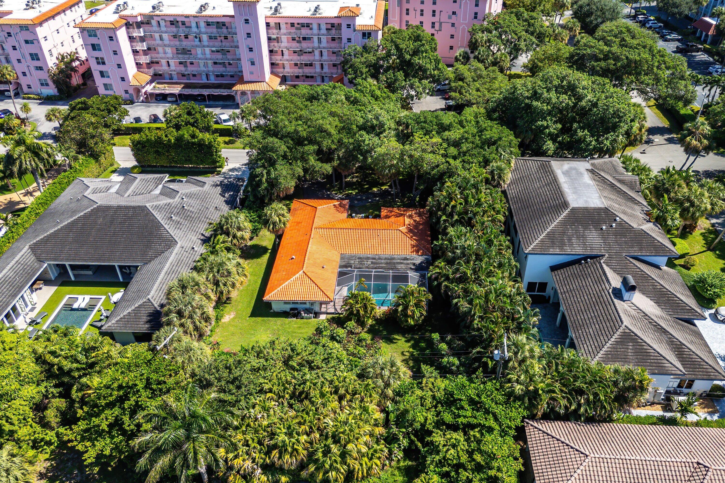 1075 Banyan, Boca Raton FL 33432