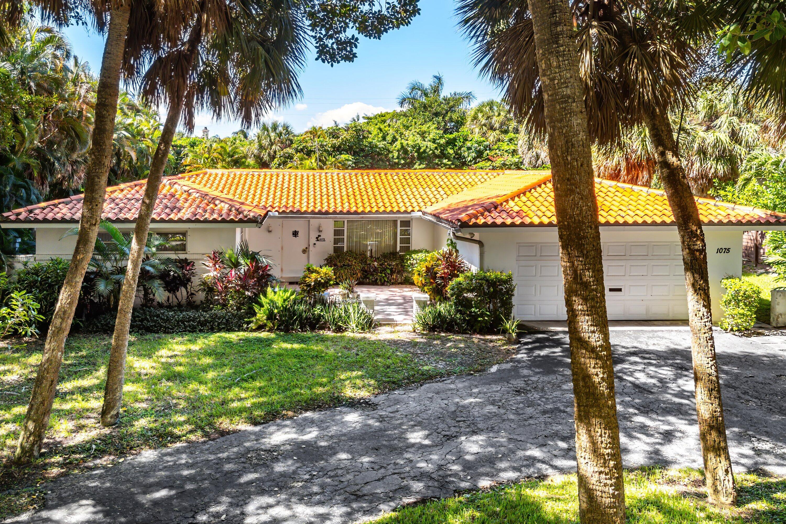 1075 Banyan, Boca Raton FL 33432