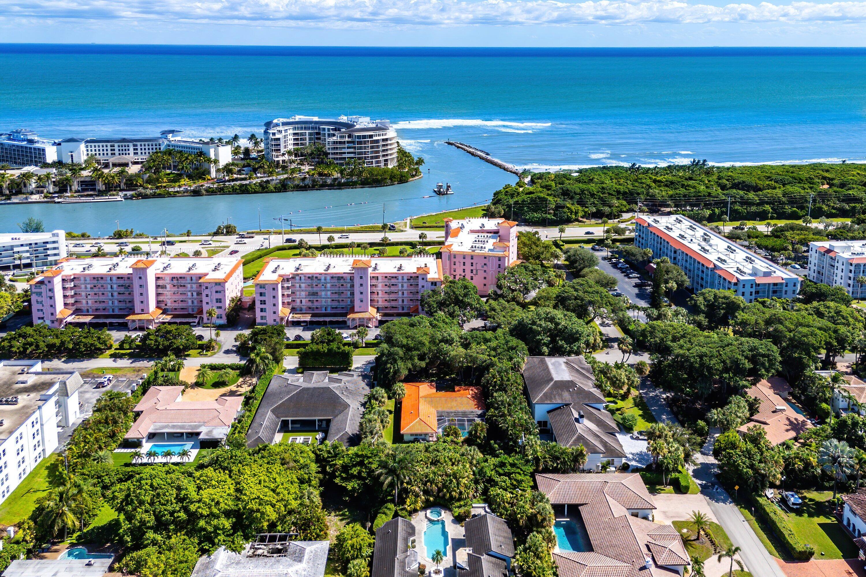 1075 Banyan, Boca Raton FL 33432