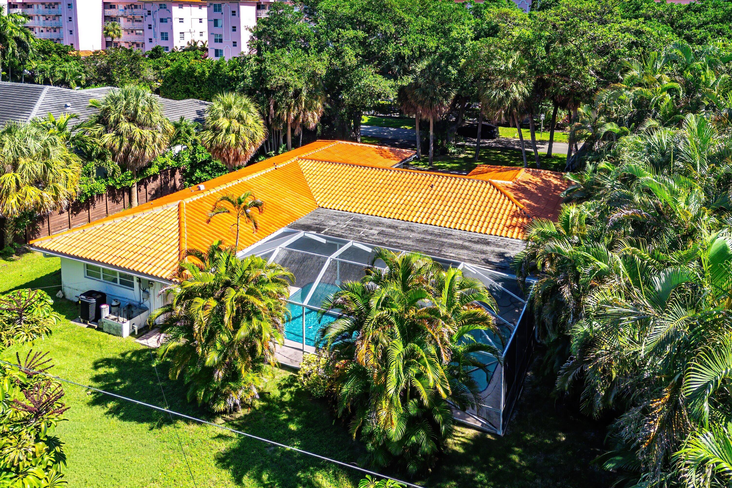 1075 Banyan, Boca Raton FL 33432