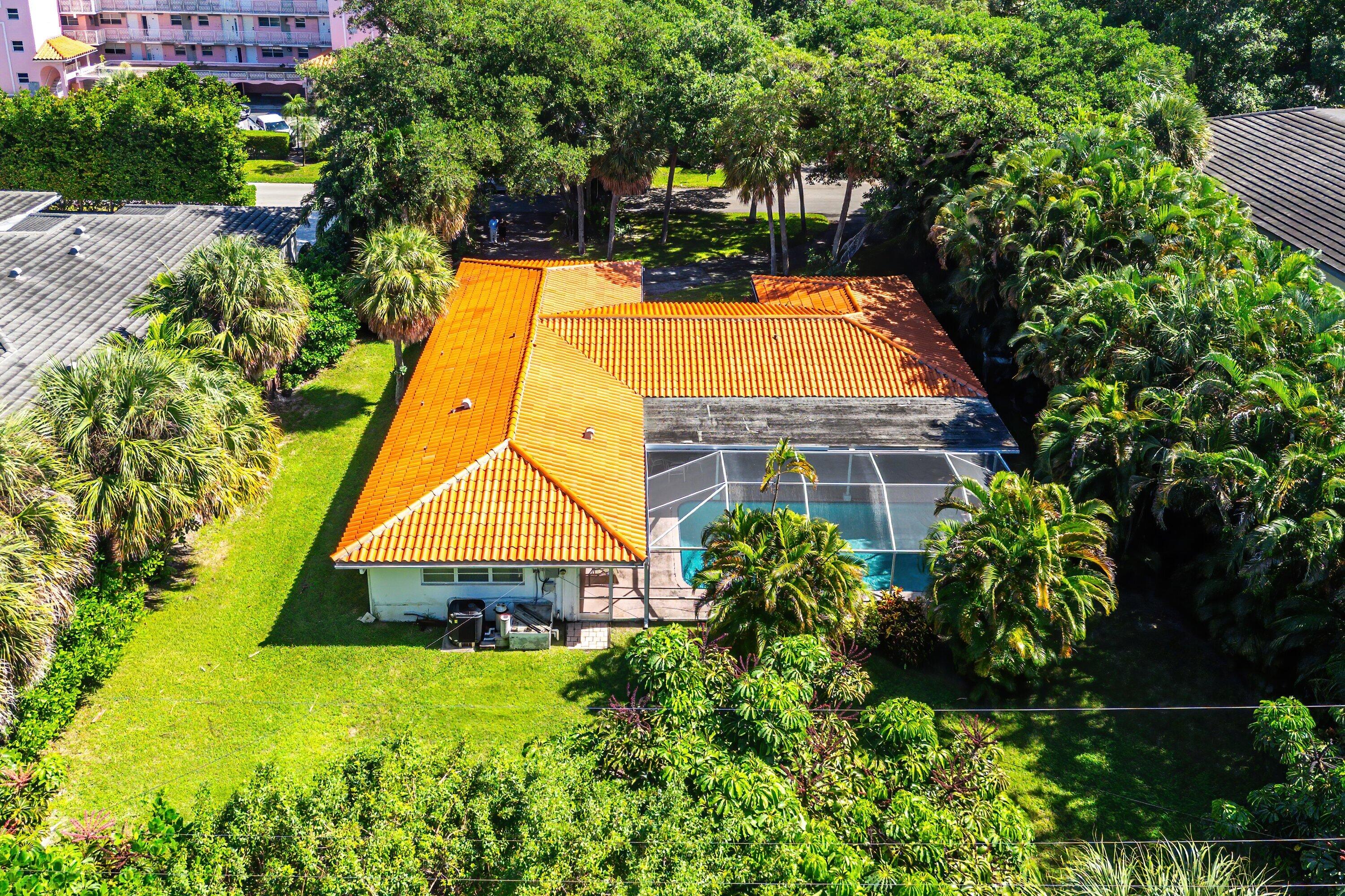 1075 Banyan, Boca Raton FL 33432