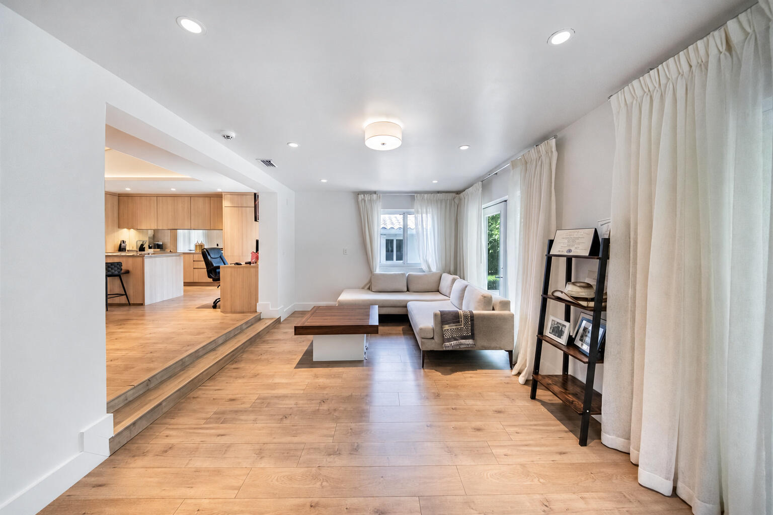 919 Granada Groves, Coral Gables FL 33134
