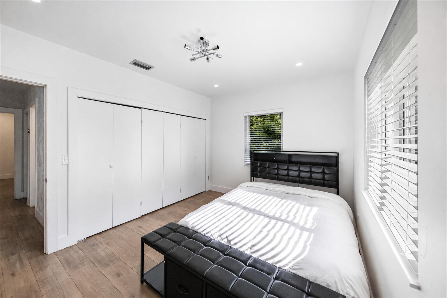 919 Granada Groves, Coral Gables FL 33134