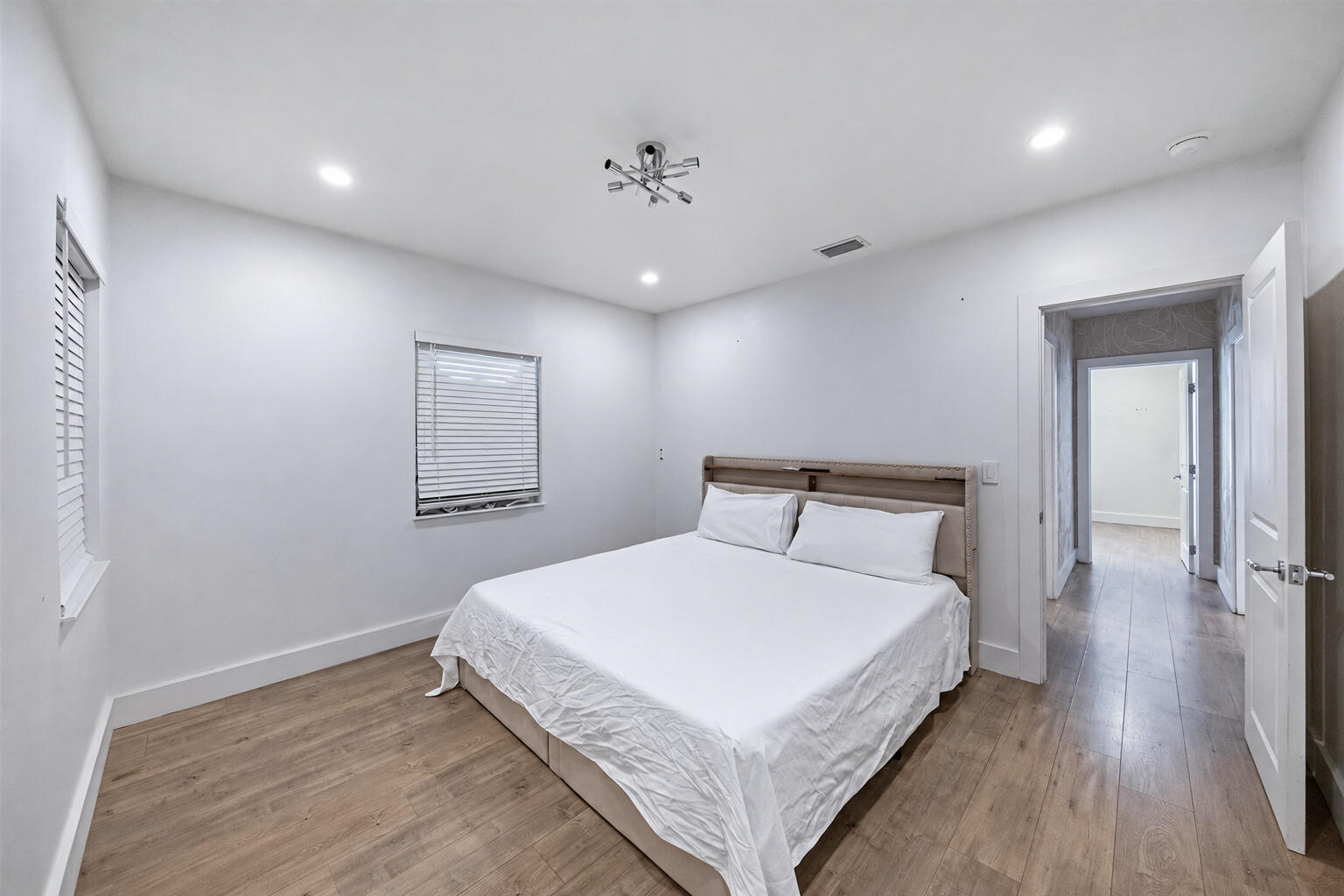 919 Granada Groves, Coral Gables FL 33134