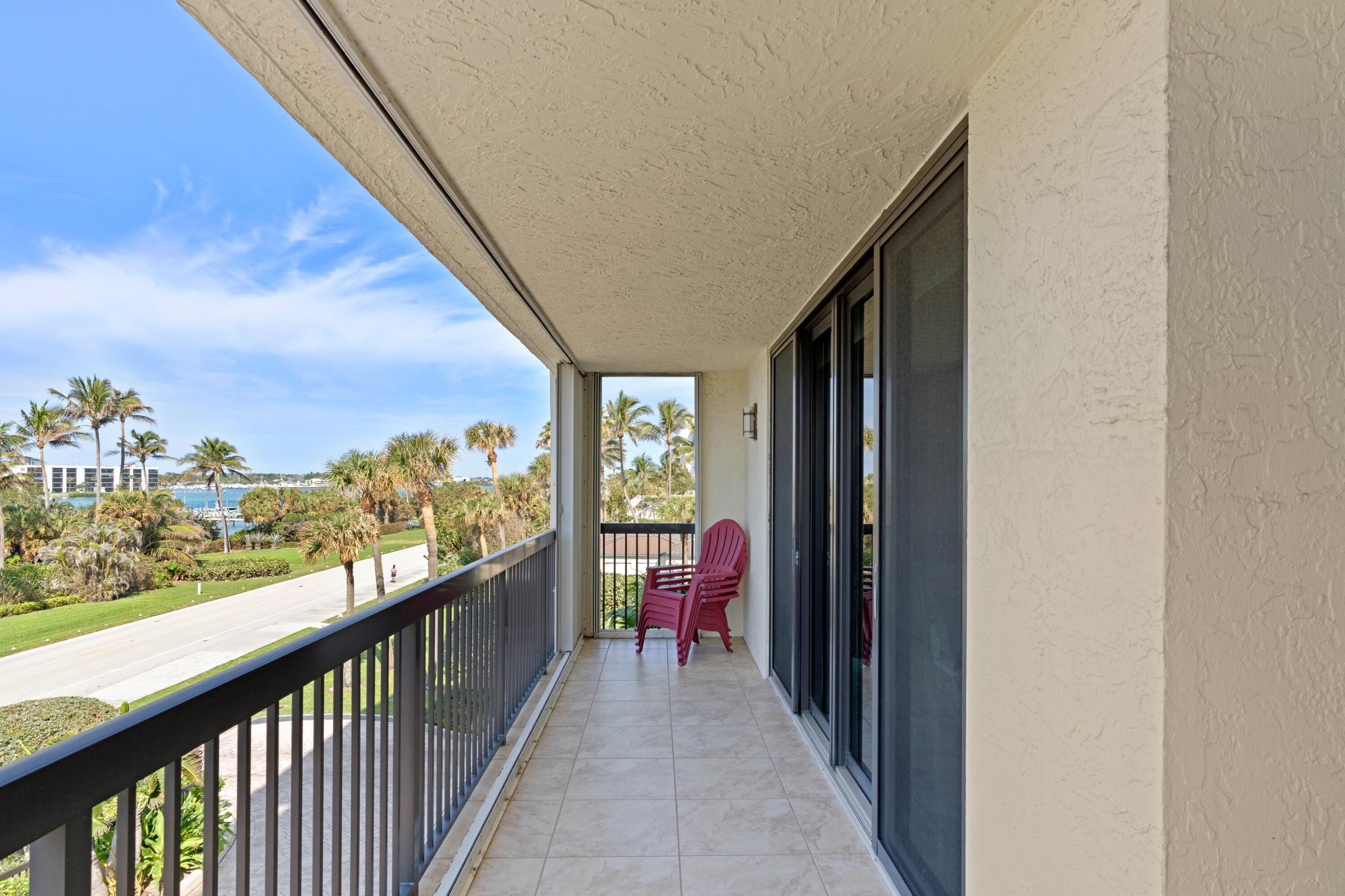 19670 Beach #B303, Jupiter FL 33469