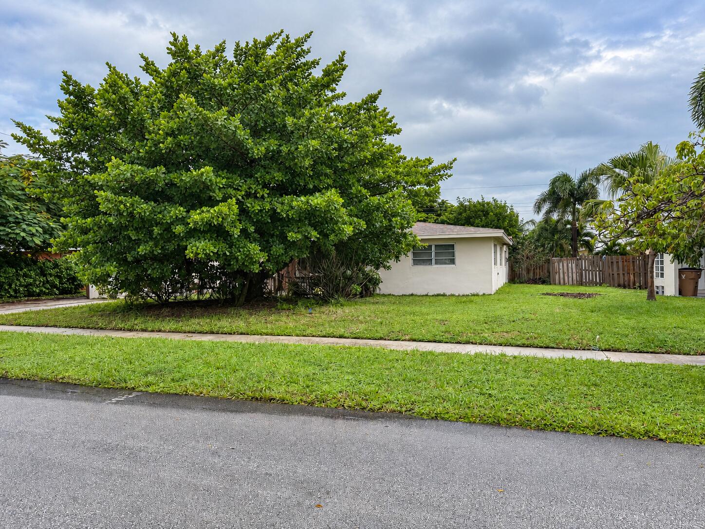 1025 SE 14TH, Deerfield Beach FL 33441