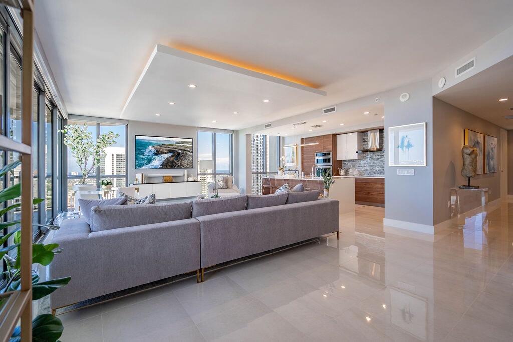100 E Las Olas #3501, Fort Lauderdale FL 33301