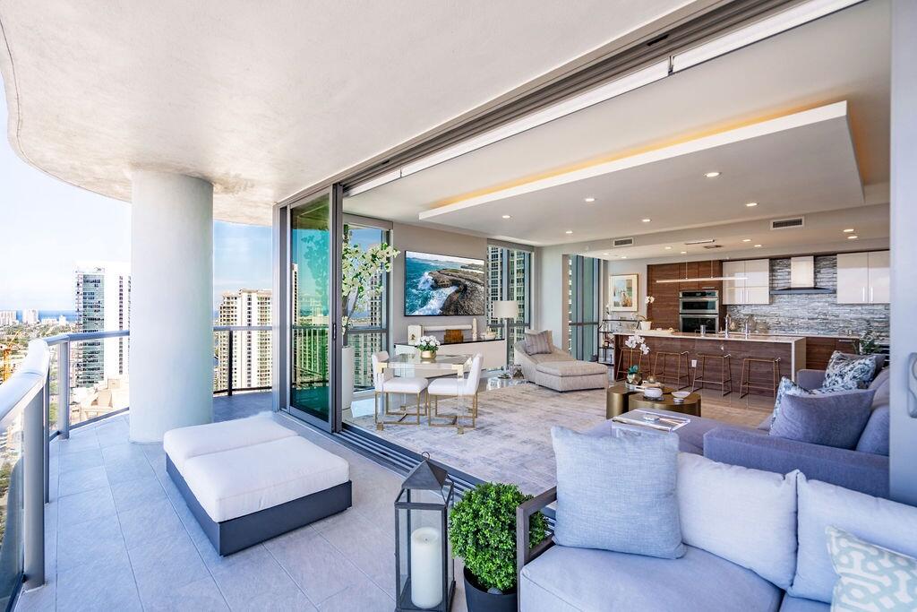 100 E Las Olas #3501, Fort Lauderdale FL 33301