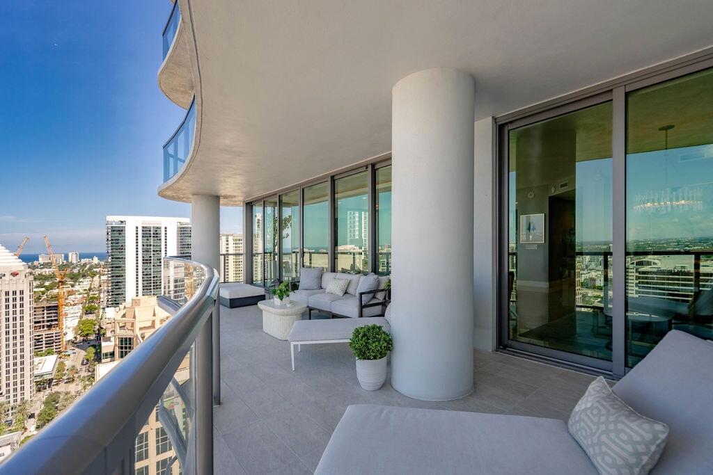 100 E Las Olas #3501, Fort Lauderdale FL 33301