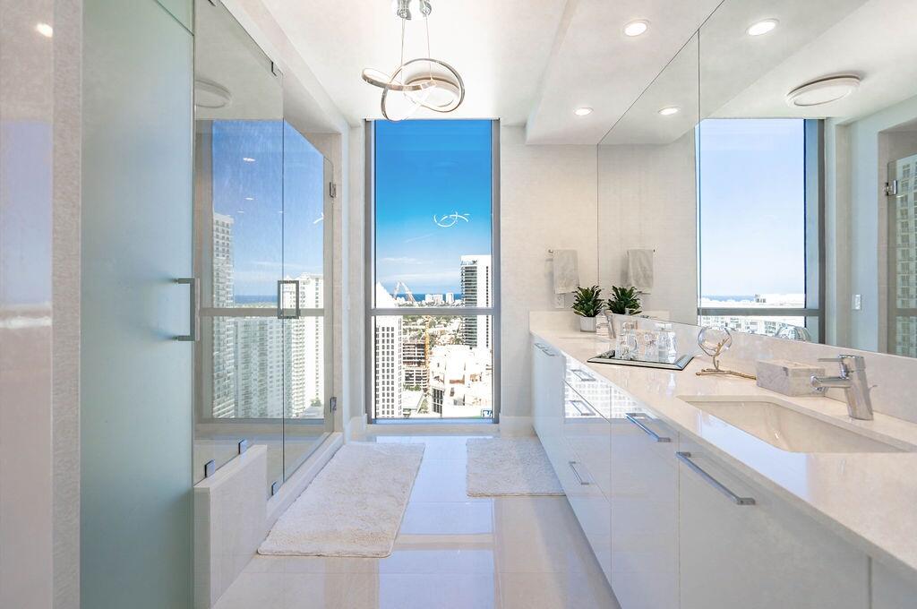 100 E Las Olas #3501, Fort Lauderdale FL 33301