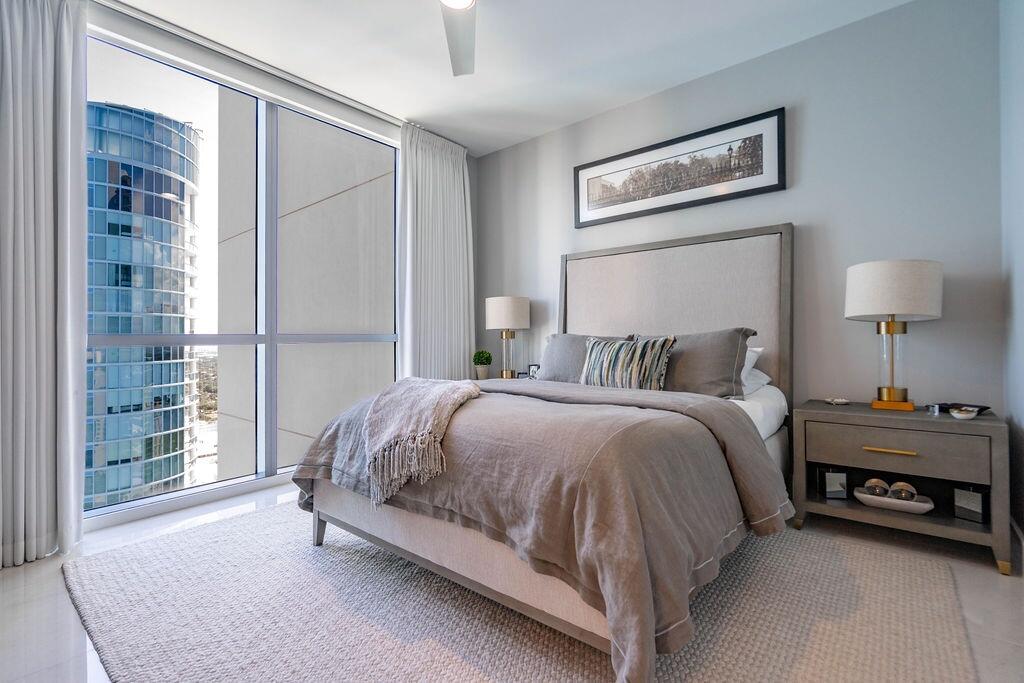 100 E Las Olas #3501, Fort Lauderdale FL 33301