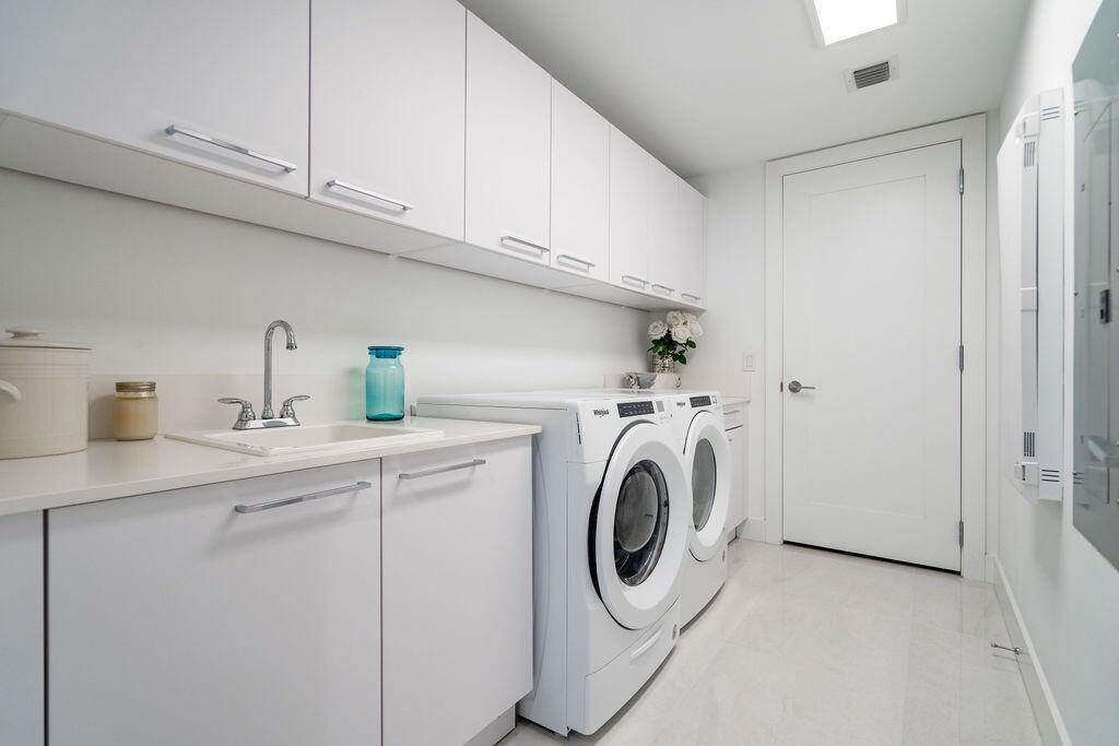 100 E Las Olas #3501, Fort Lauderdale FL 33301