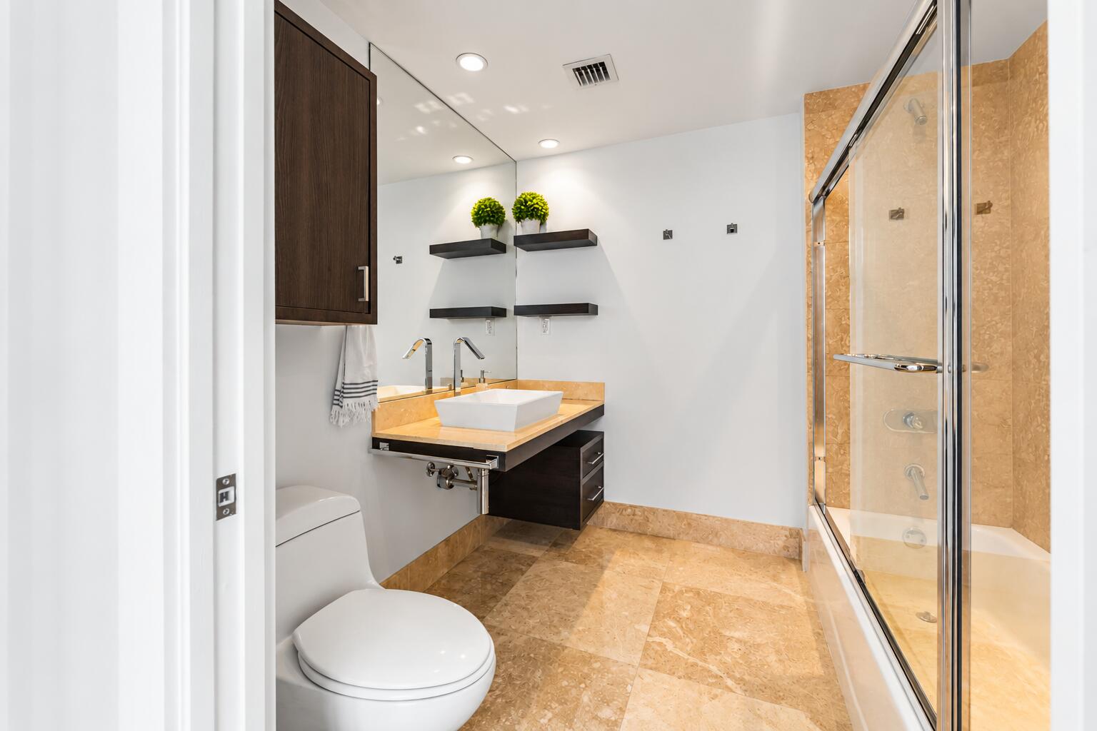 400 ALTON #1704, Miami Beach FL 33139