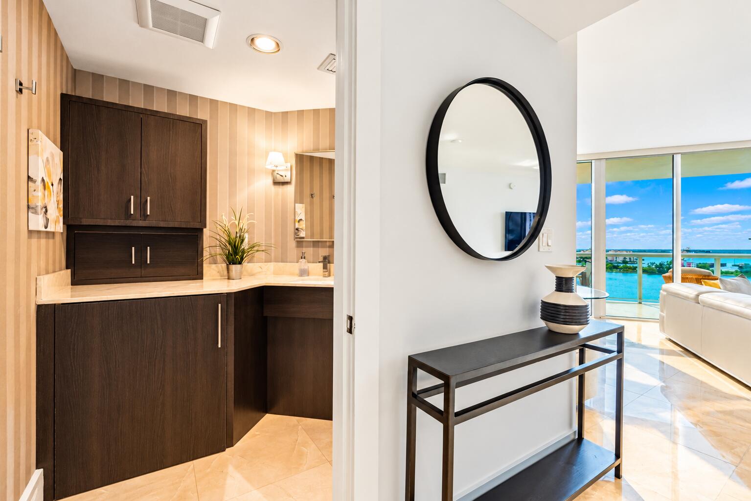 400 ALTON #1704, Miami Beach FL 33139