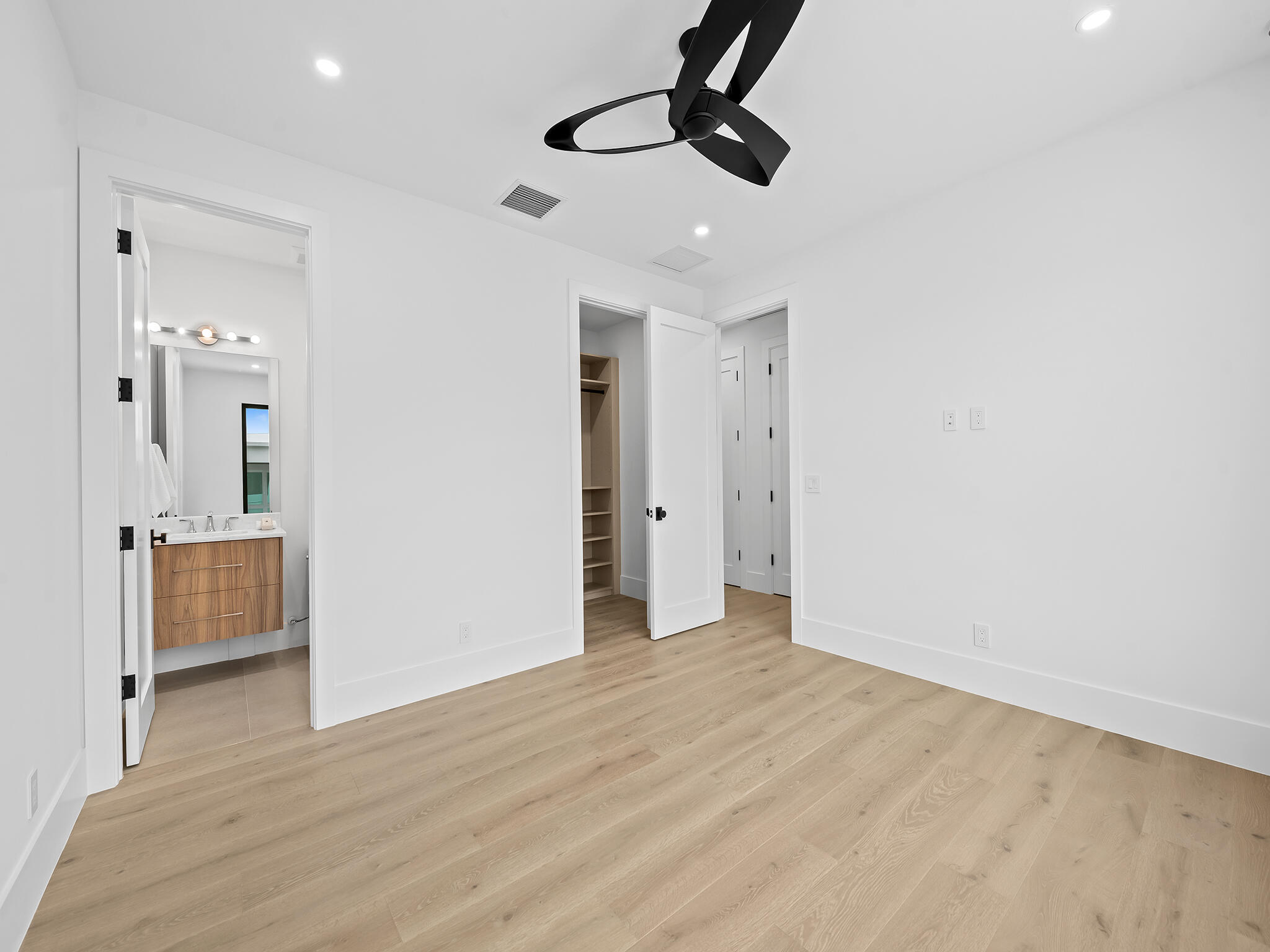 2737 NE 18th, Fort Lauderdale FL 33305
