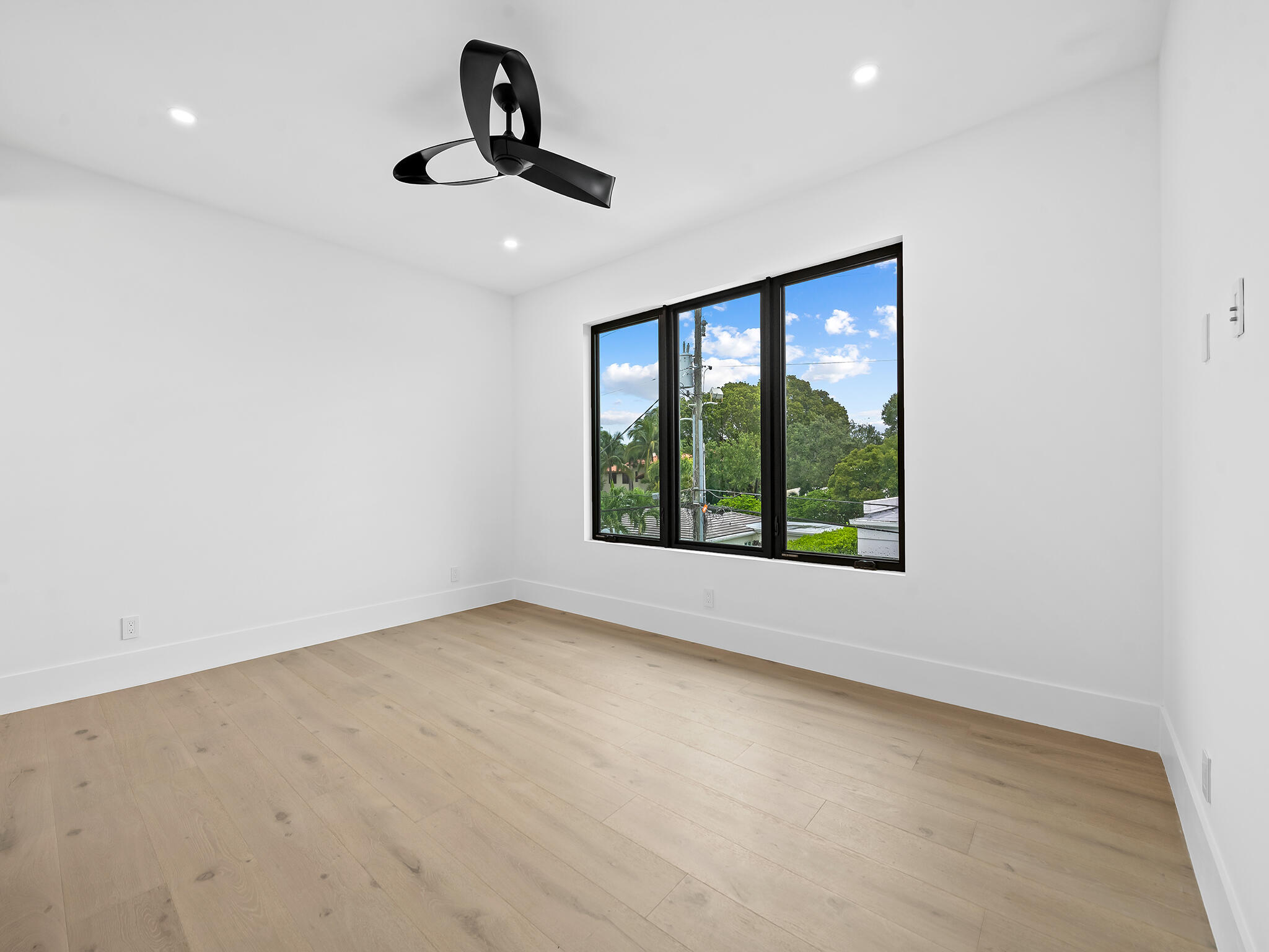 2737 NE 18th, Fort Lauderdale FL 33305