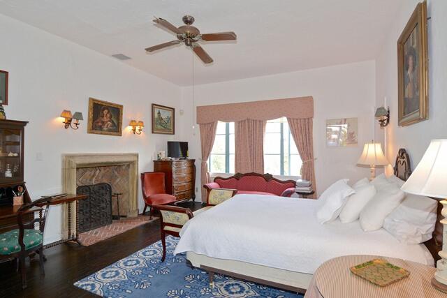 80 Middle, Palm Beach FL 33480