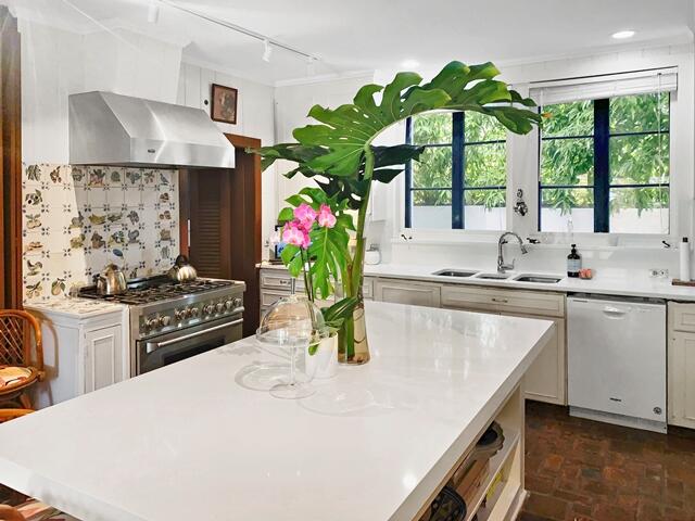 80 Middle, Palm Beach FL 33480