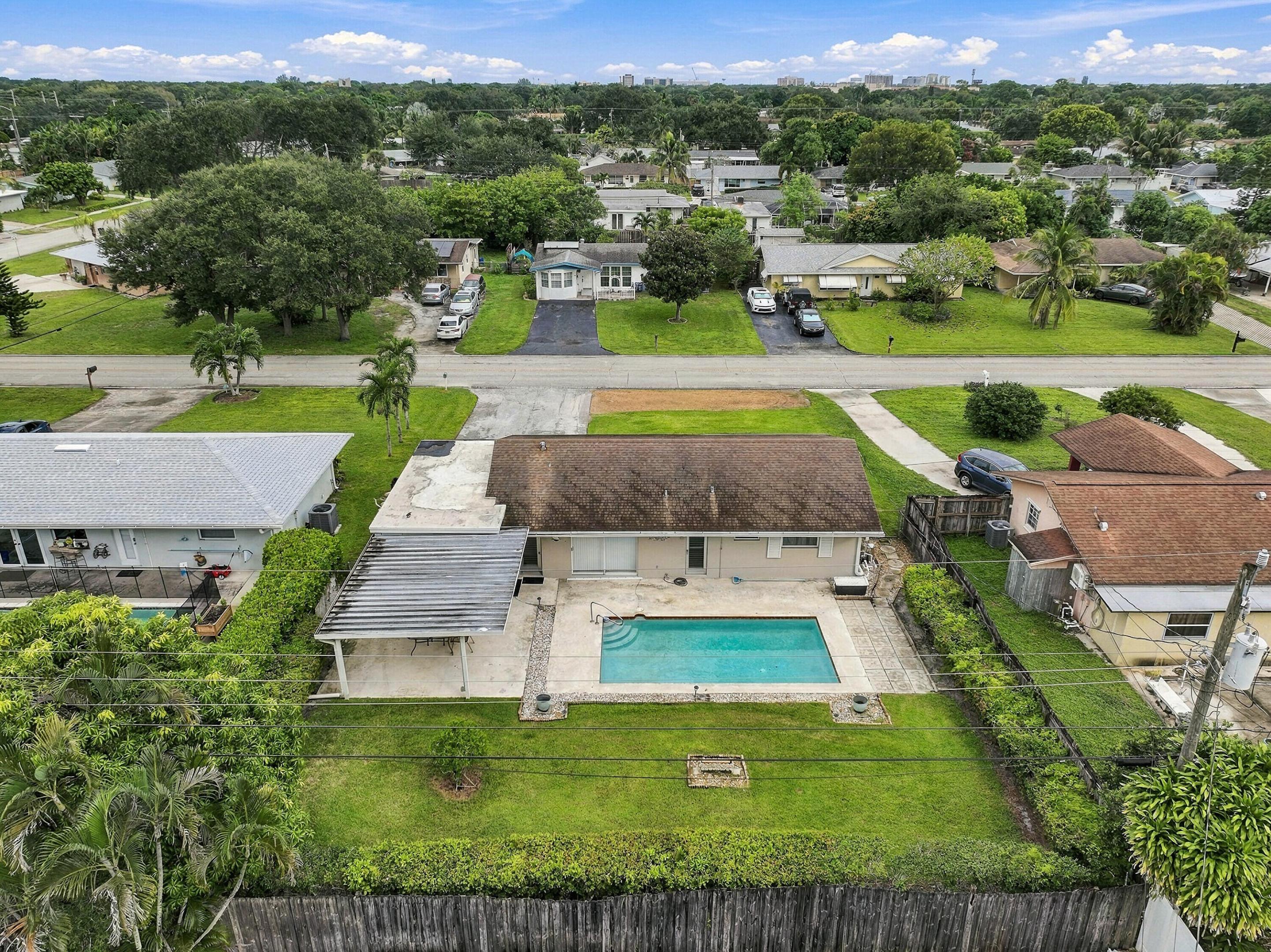 4400 Crestdale, Palm Beach Gardens FL 33410