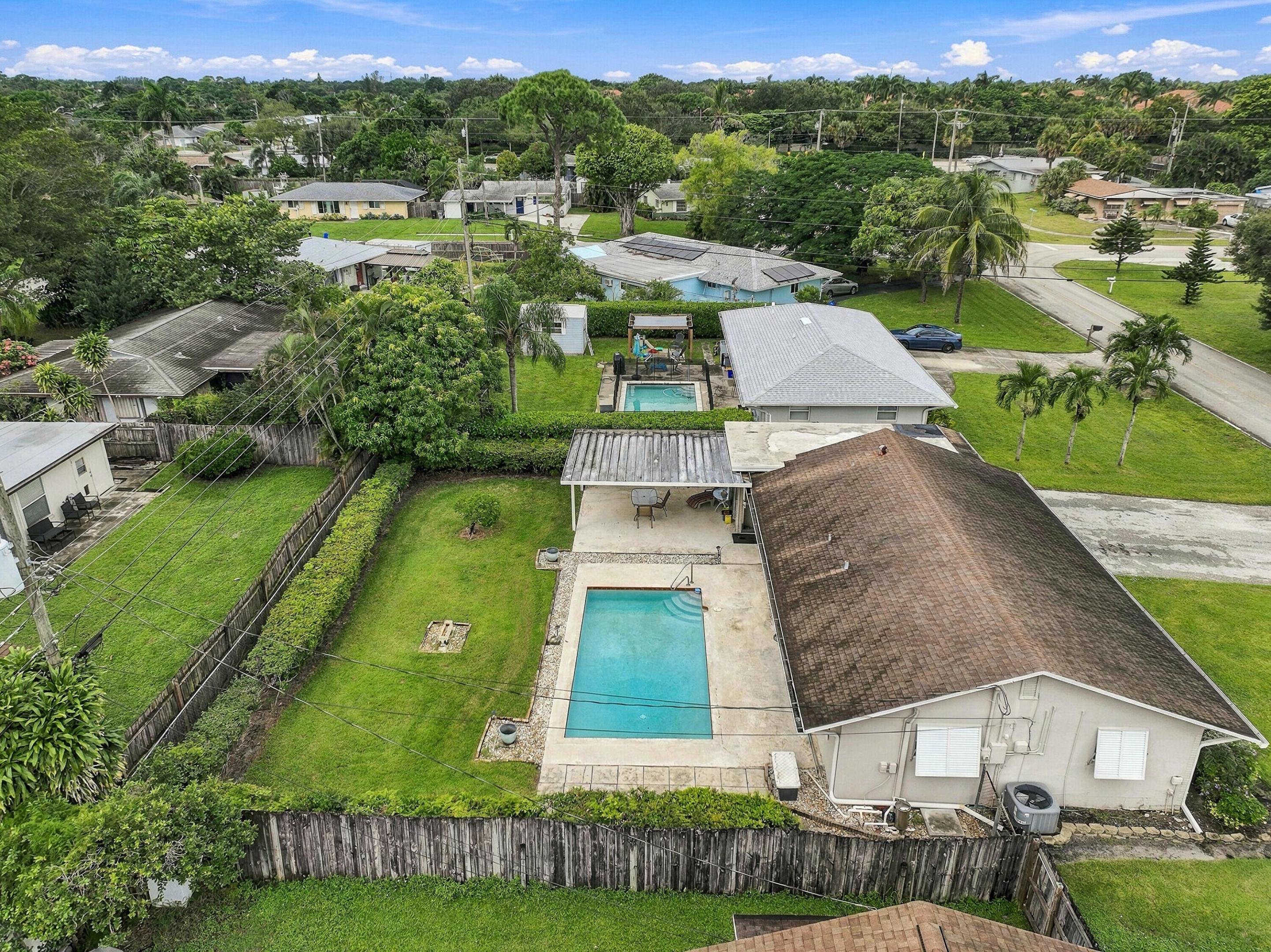 4400 Crestdale, Palm Beach Gardens FL 33410