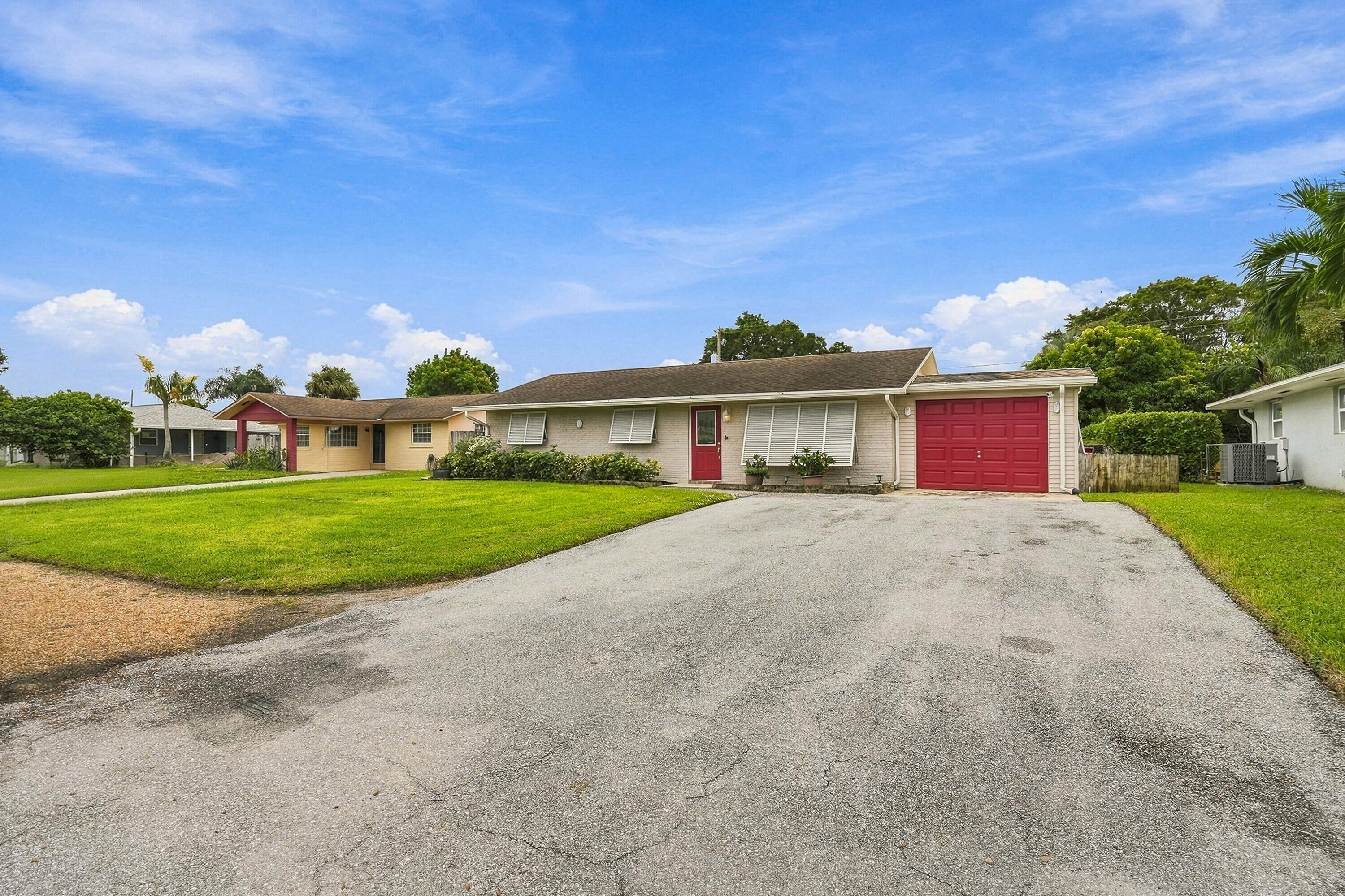 4400 Crestdale, Palm Beach Gardens FL 33410