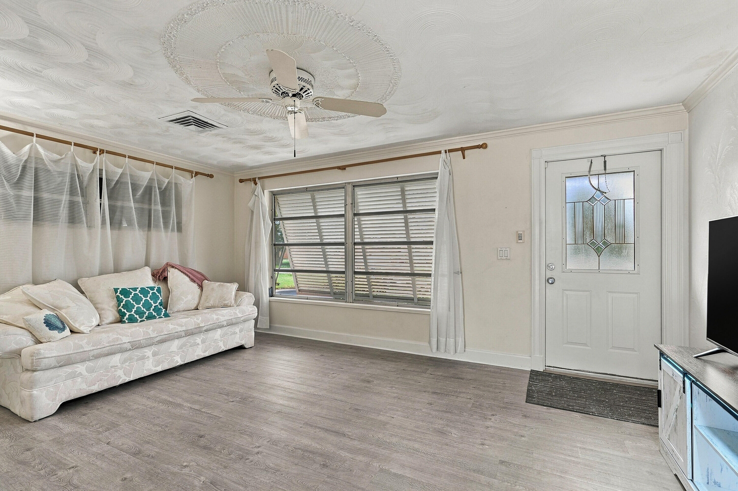 4400 Crestdale, Palm Beach Gardens FL 33410