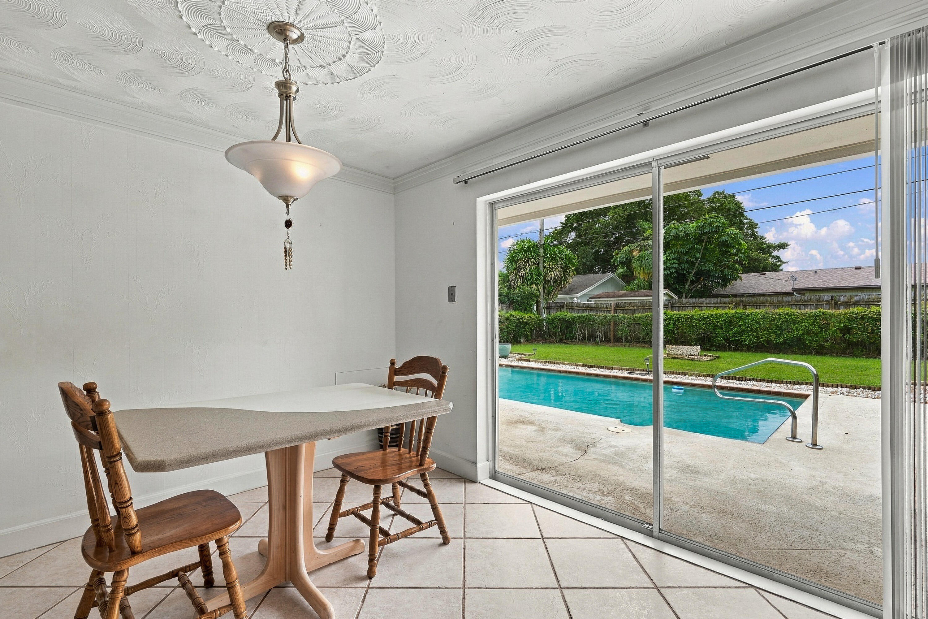 4400 Crestdale, Palm Beach Gardens FL 33410