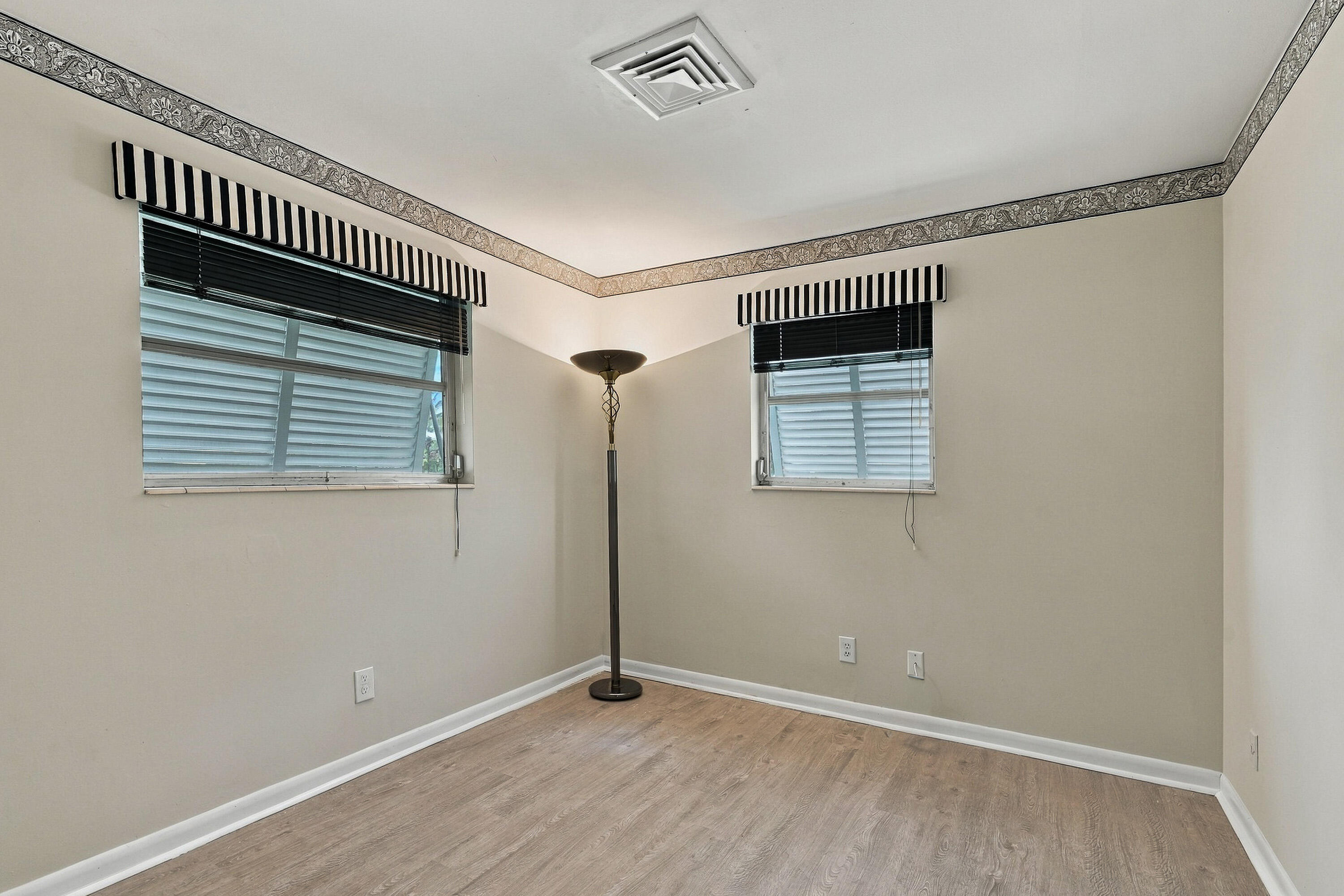 4400 Crestdale, Palm Beach Gardens FL 33410