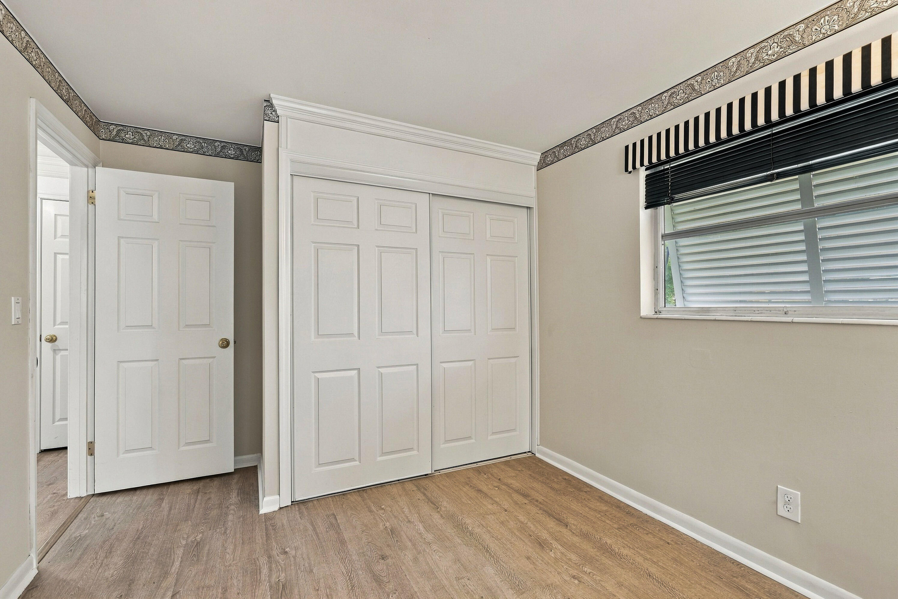 4400 Crestdale, Palm Beach Gardens FL 33410