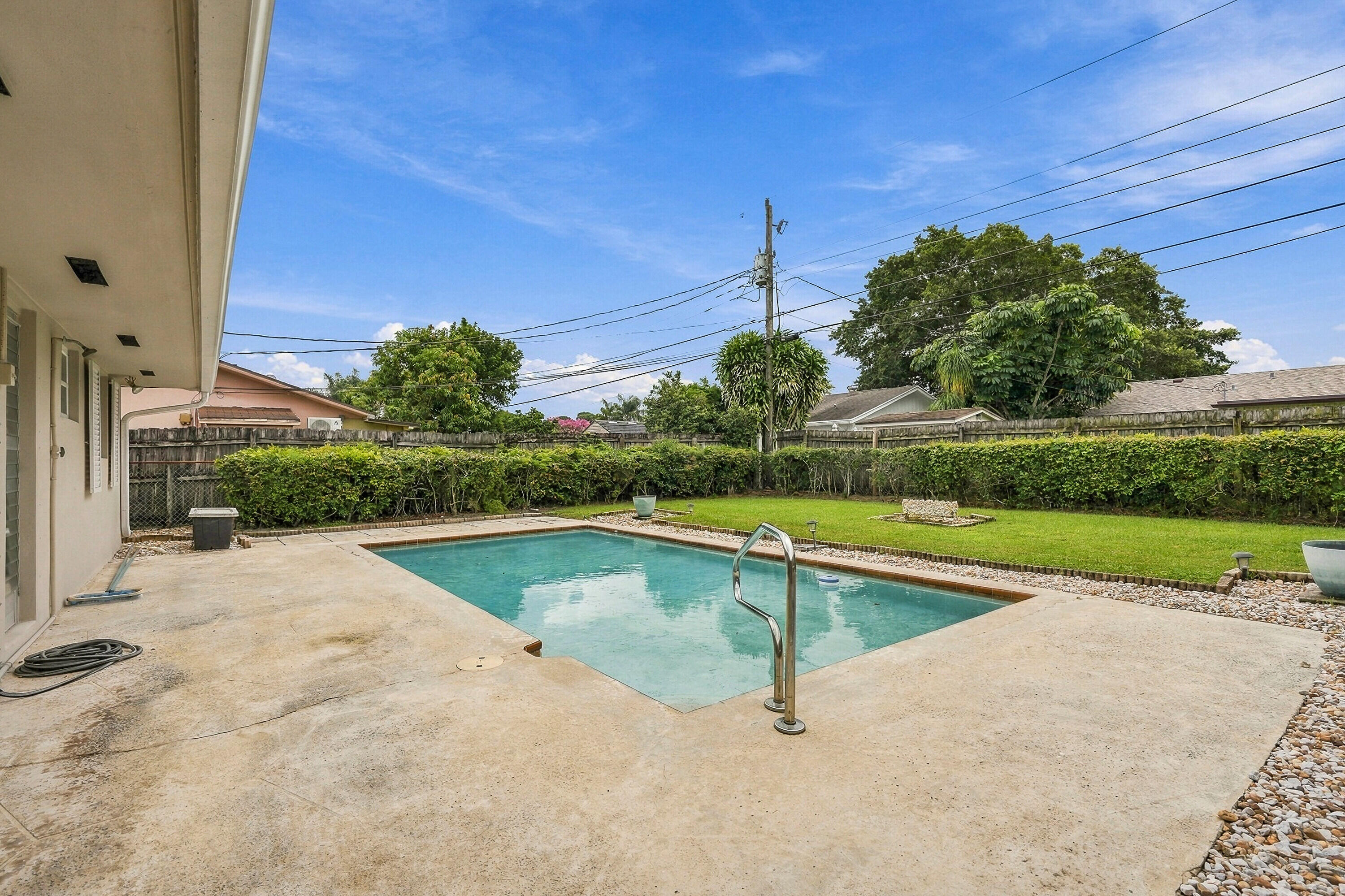4400 Crestdale, Palm Beach Gardens FL 33410