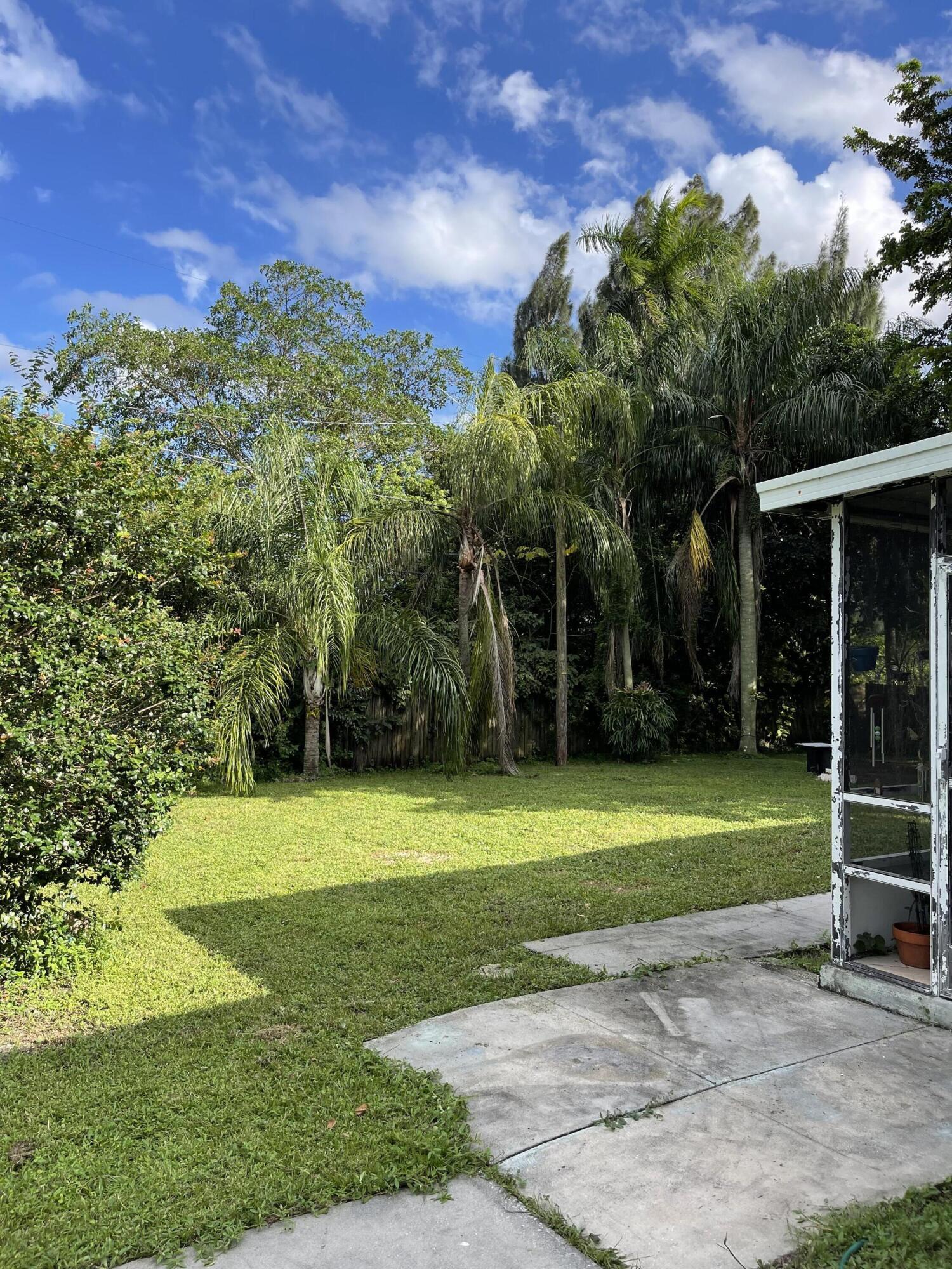 3932 CORRIGAN, Palm Springs FL 33461