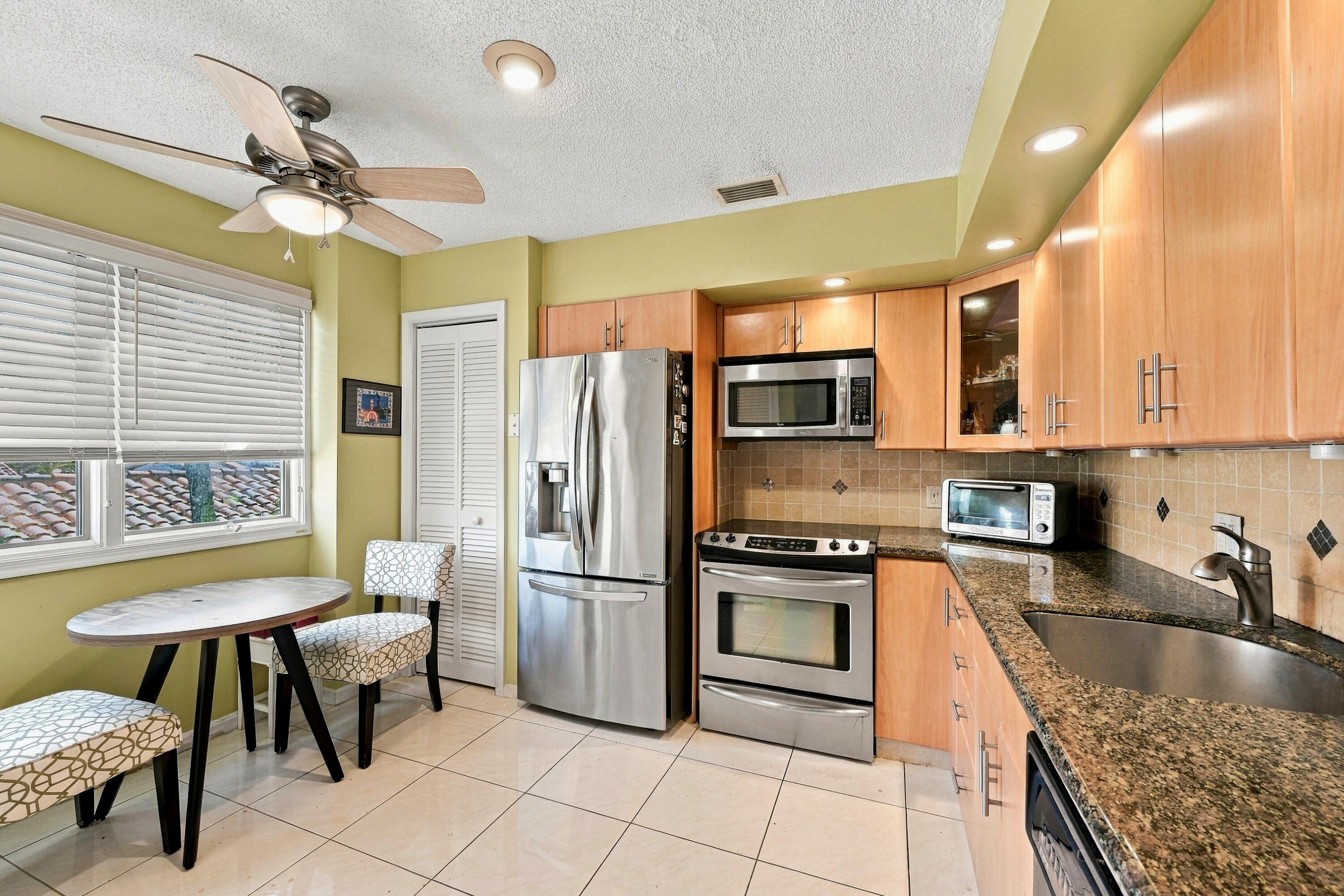 7858 GRANADA #404, Boca Raton FL 33433