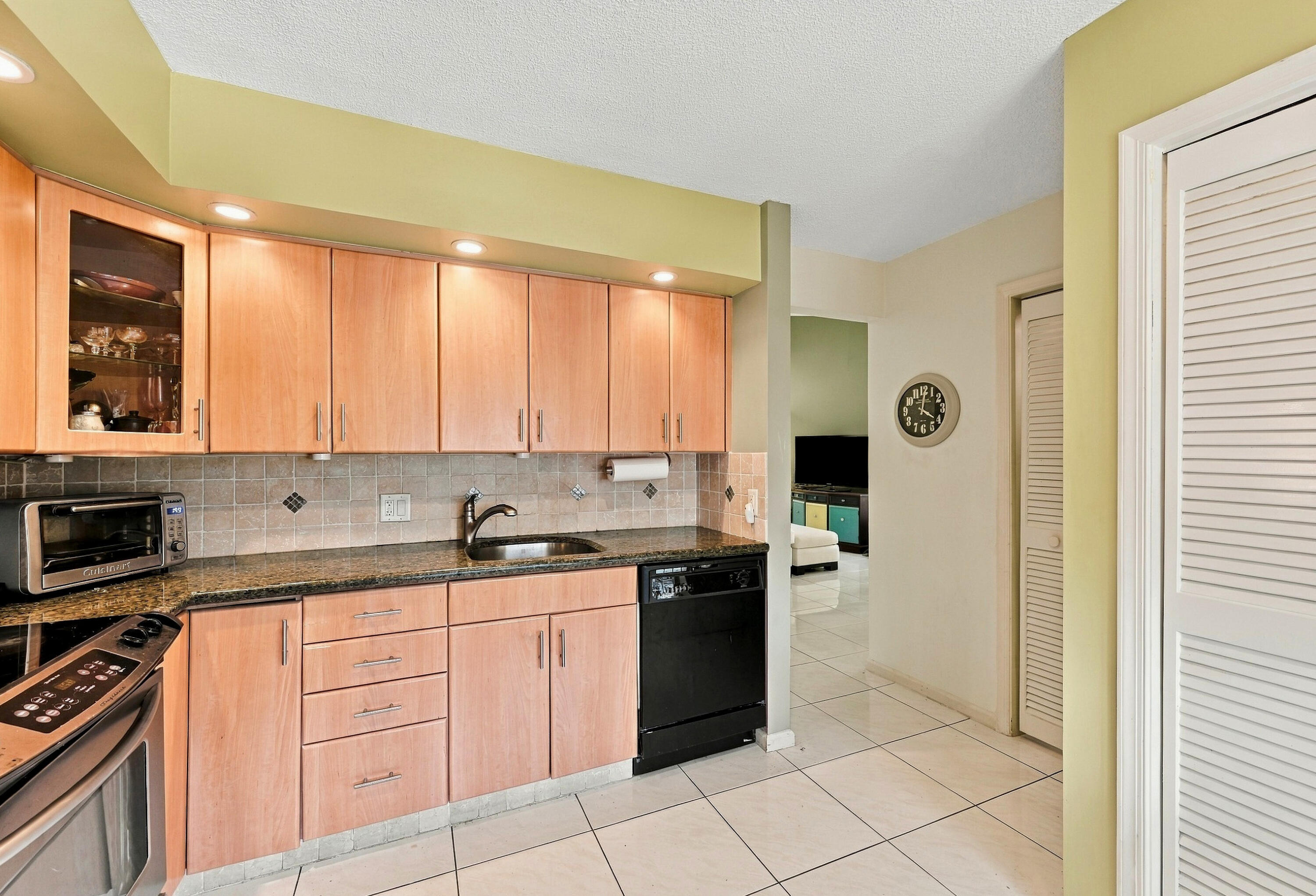 7858 GRANADA #404, Boca Raton FL 33433