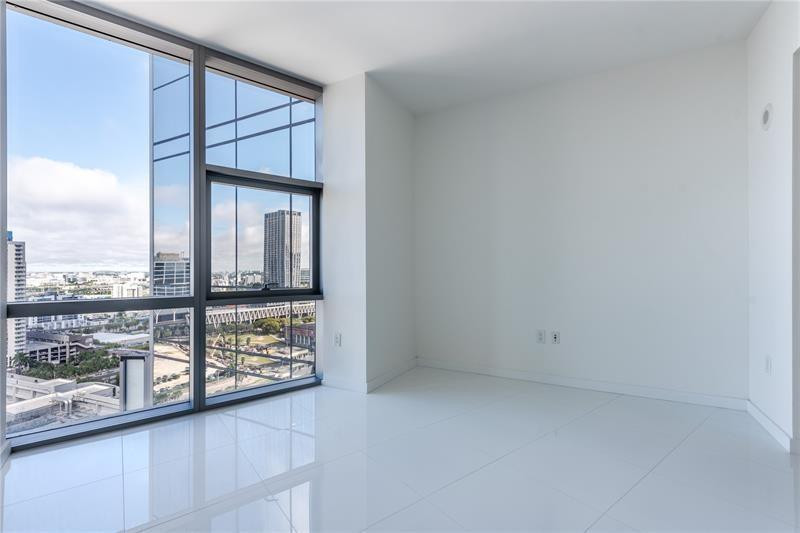 851 NE 1st #1912, Miami FL 33132