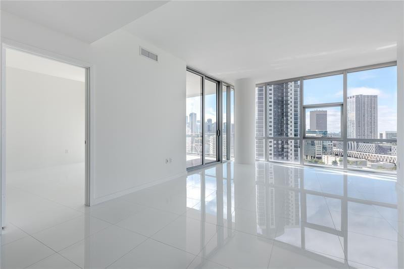 851 NE 1st #1912, Miami FL 33132