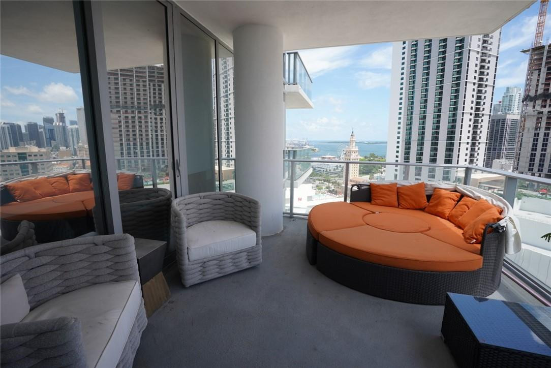 851 NE 1st #1912, Miami FL 33132