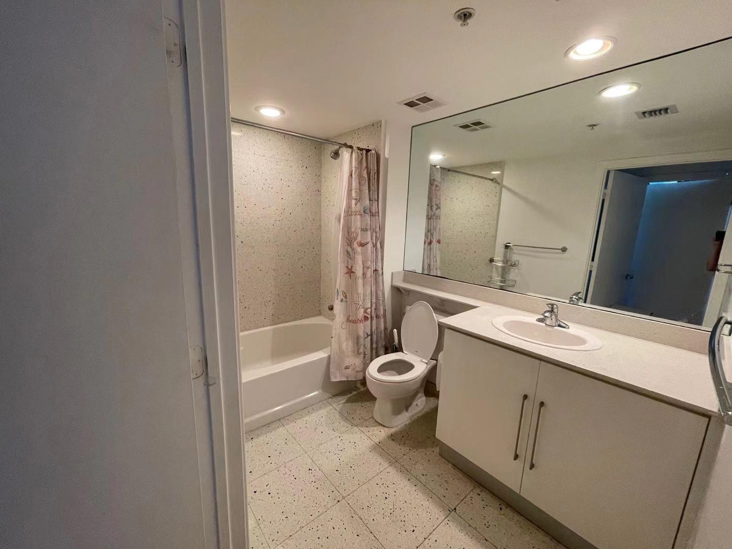 335 S Biscayne #4004, Miami FL 33131