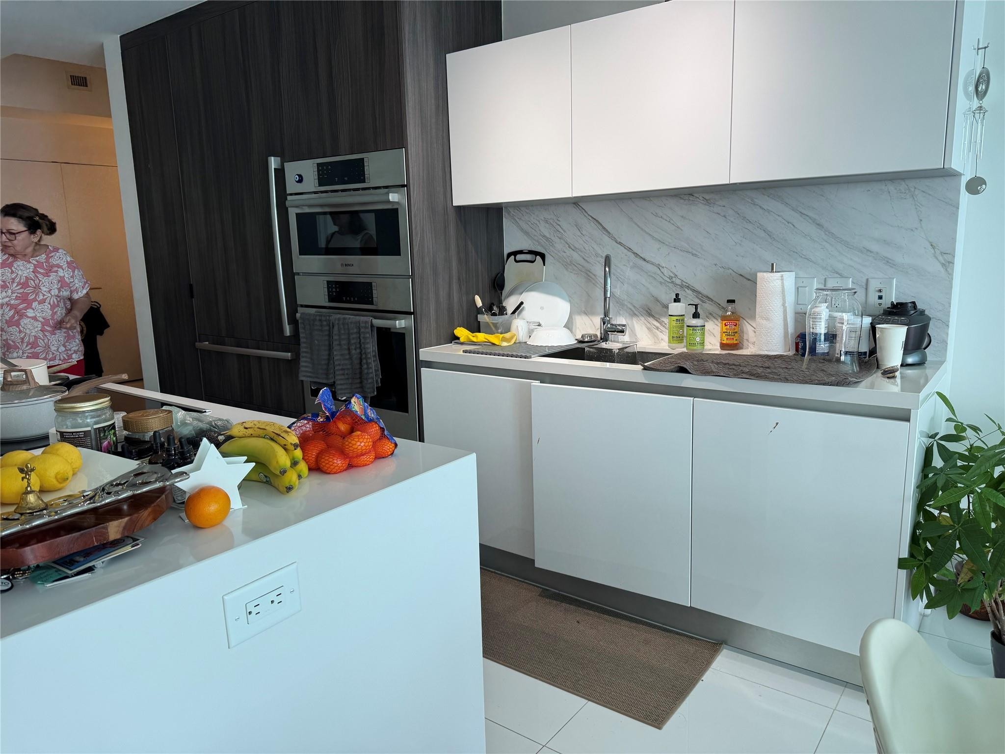 851 NE 1st #2606, Miami FL 33132