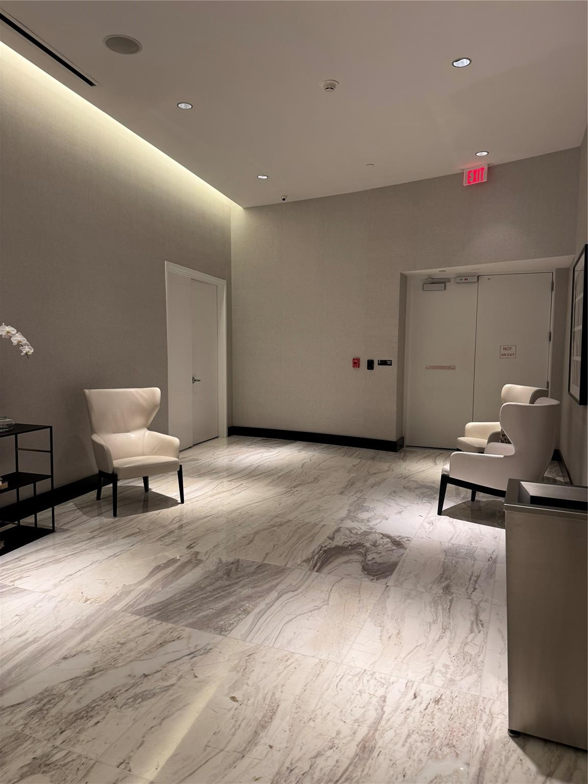 851 NE 1st #2606, Miami FL 33132