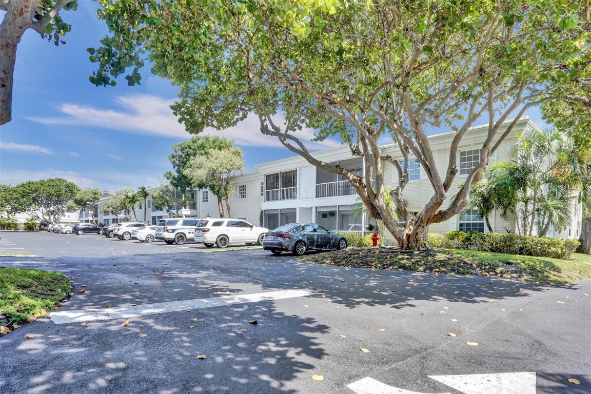 6249 Bay Club #4, Fort Lauderdale FL 33308