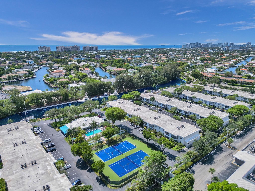 6249 Bay Club #4, Fort Lauderdale FL 33308