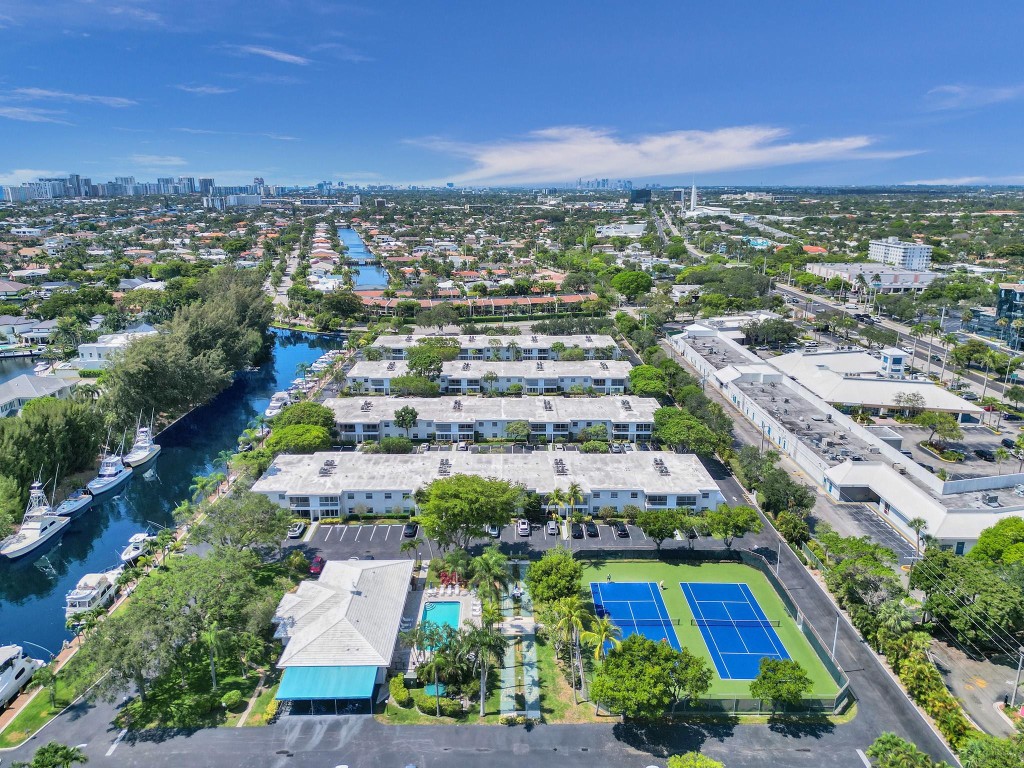 6249 Bay Club #4, Fort Lauderdale FL 33308