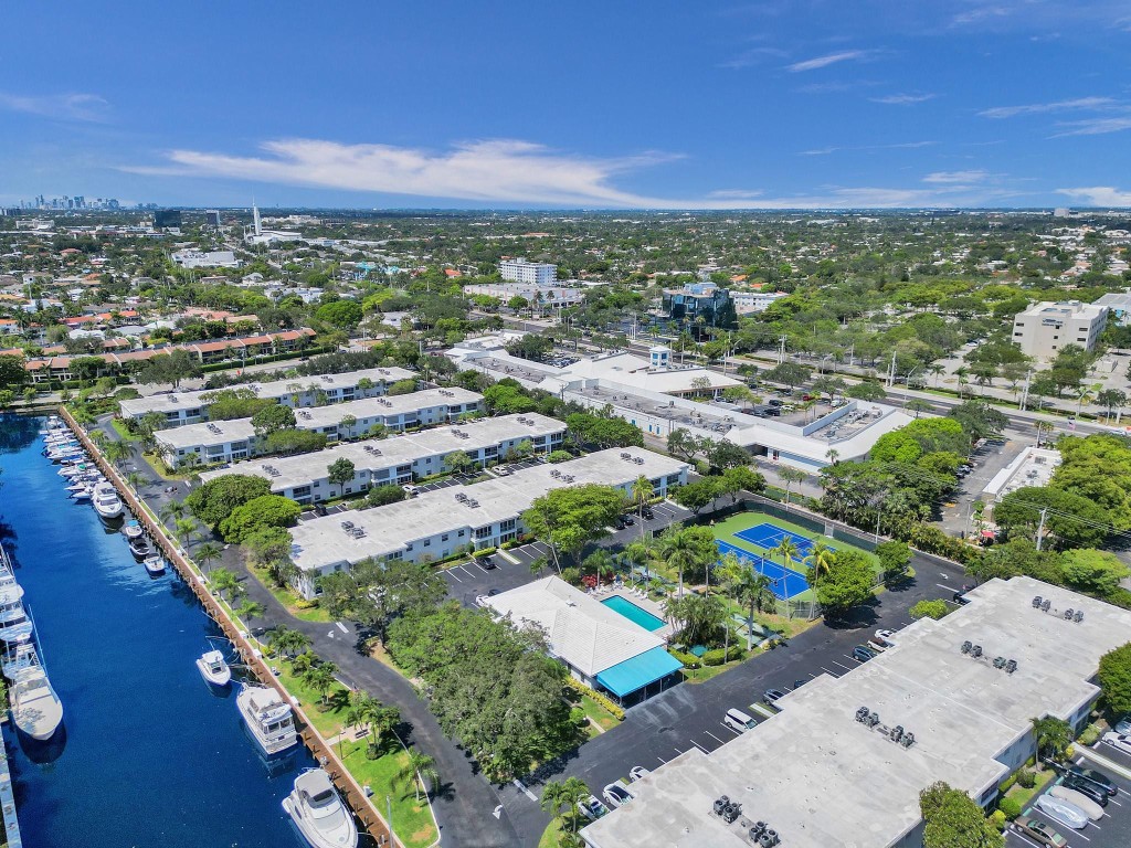 6249 Bay Club #4, Fort Lauderdale FL 33308
