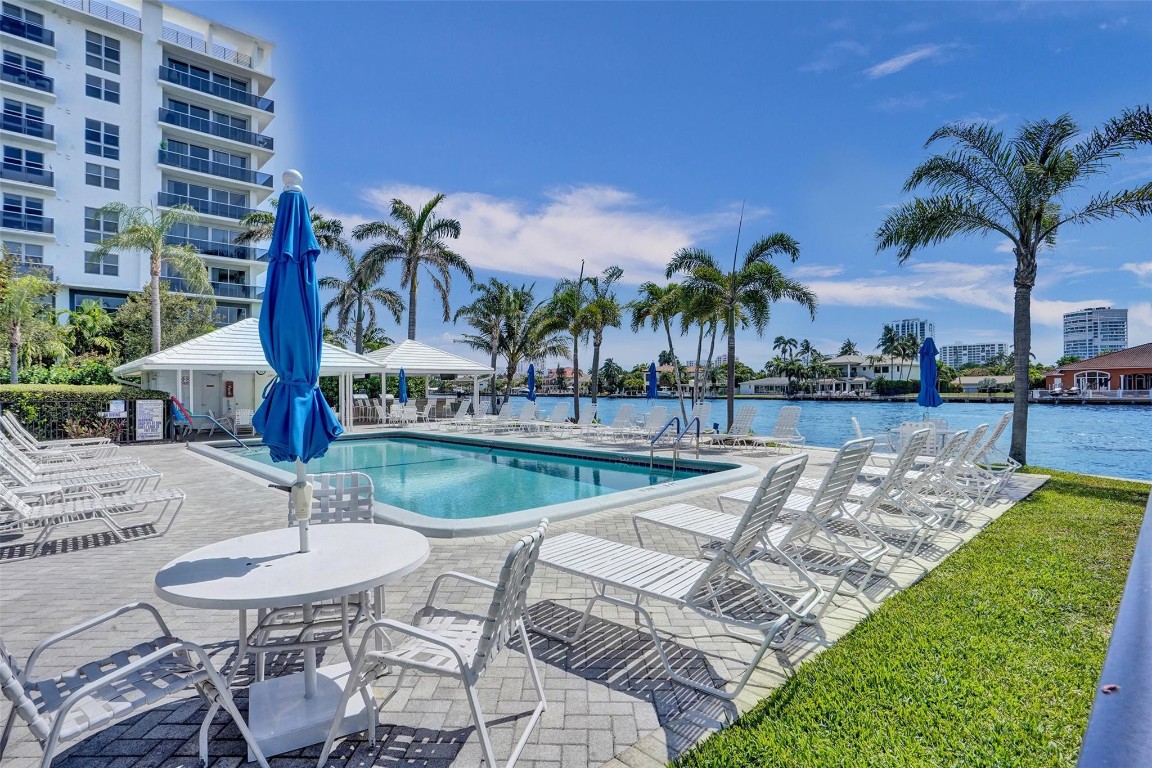 6249 Bay Club #4, Fort Lauderdale FL 33308