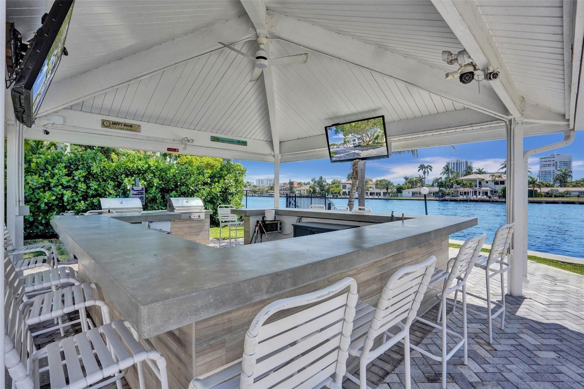 6249 Bay Club #4, Fort Lauderdale FL 33308