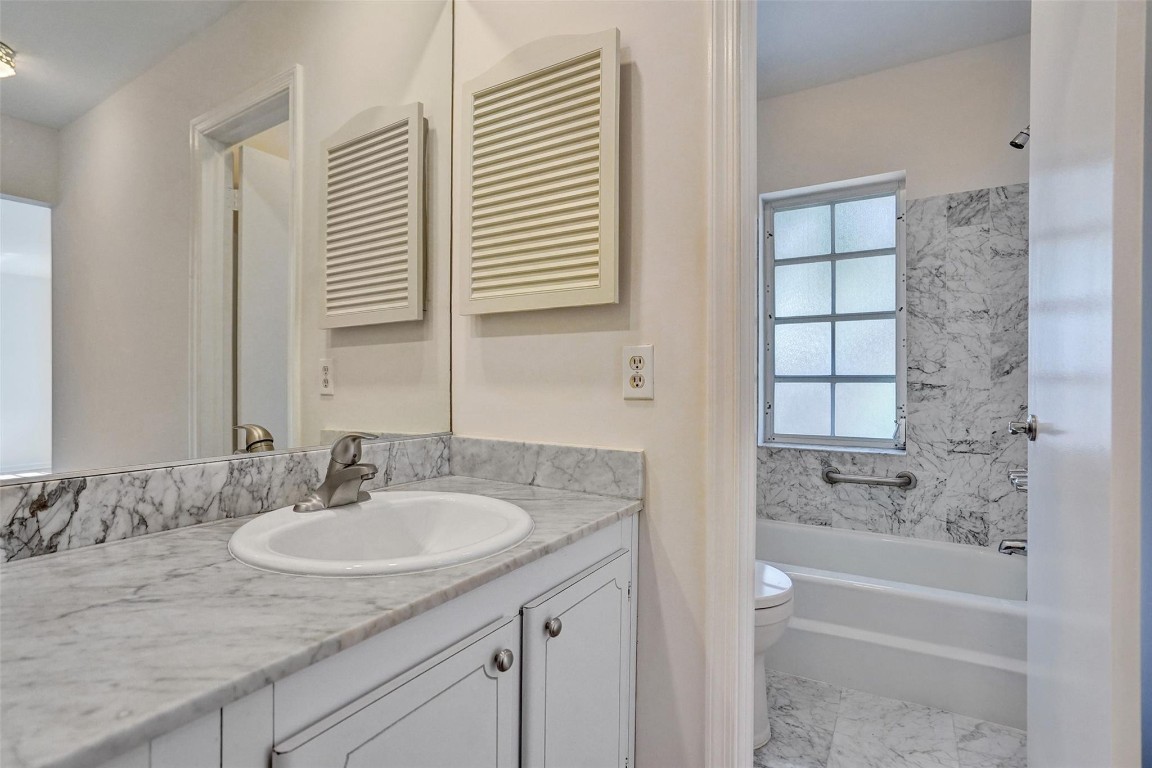 6249 Bay Club #4, Fort Lauderdale FL 33308