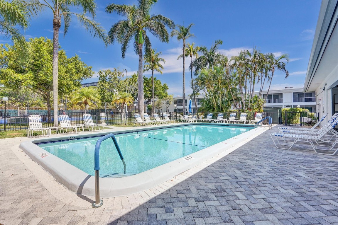 6249 Bay Club #4, Fort Lauderdale FL 33308